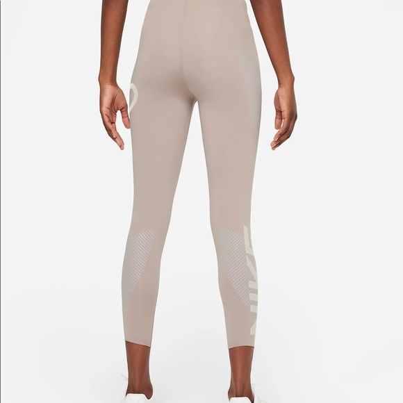 Nike Dri fit leggings - M - Picture 6 of 6